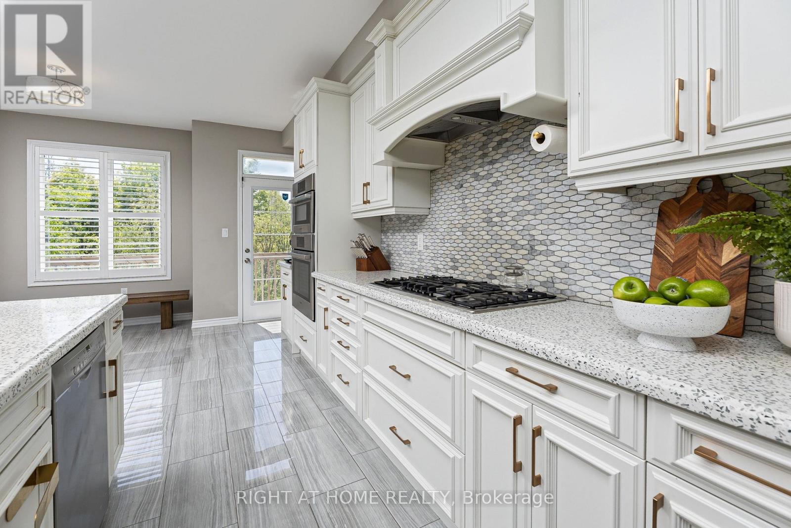 1056 Foxtail Crescent, Pickering, Ontario  L1X 0E7 - Photo 8 - E13213846