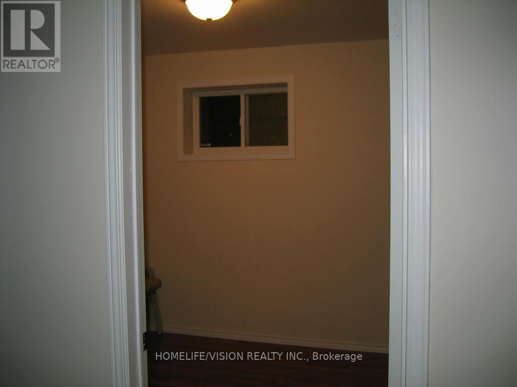 Bsmt - 19 Candlebrook Crescent, Toronto, Ontario  M1W 4B3 - Photo 5 - E13213884