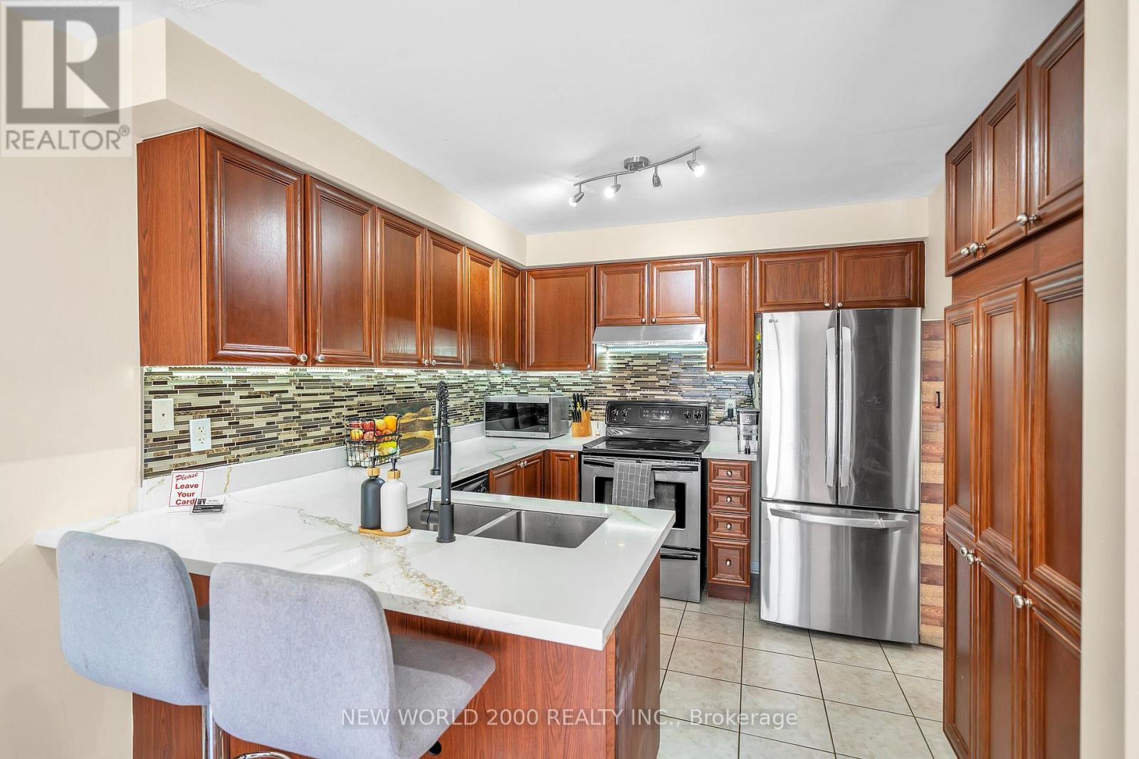 27 Stonewood Street, Ajax, Ontario  L1S 0B3 - Photo 11 - E13213886