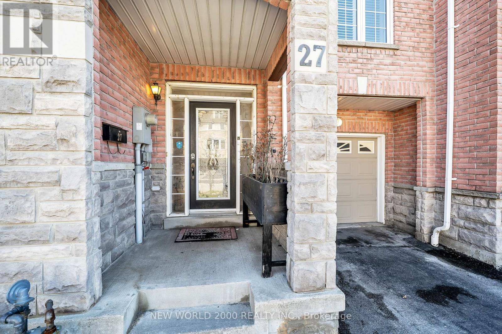 27 Stonewood Street, Ajax, Ontario  L1S 0B3 - Photo 2 - E13213886