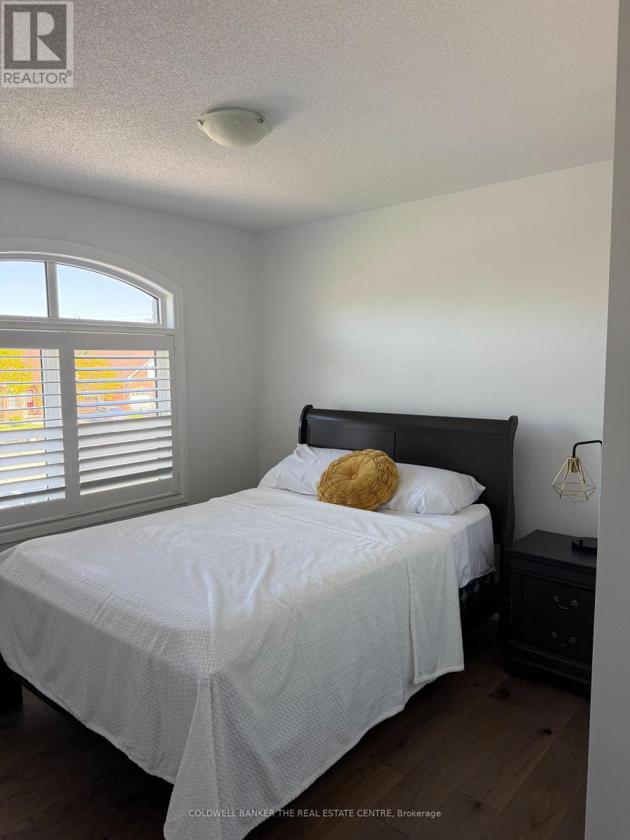 Upper - 25 Disney Court, Whitby, Ontario  L1R 2X7 - Photo 12 - E13213926