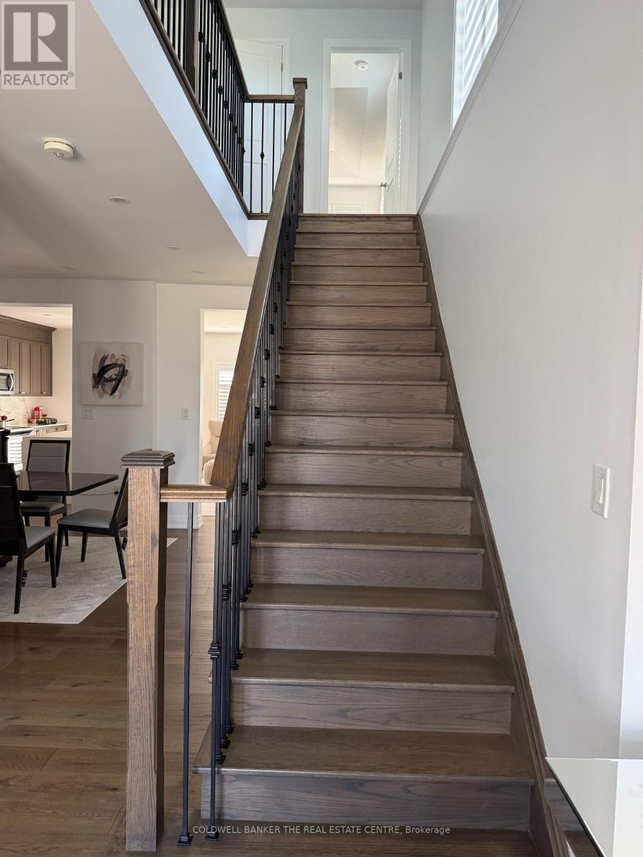 Upper - 25 Disney Court, Whitby, Ontario  L1R 2X7 - Photo 4 - E13213926
