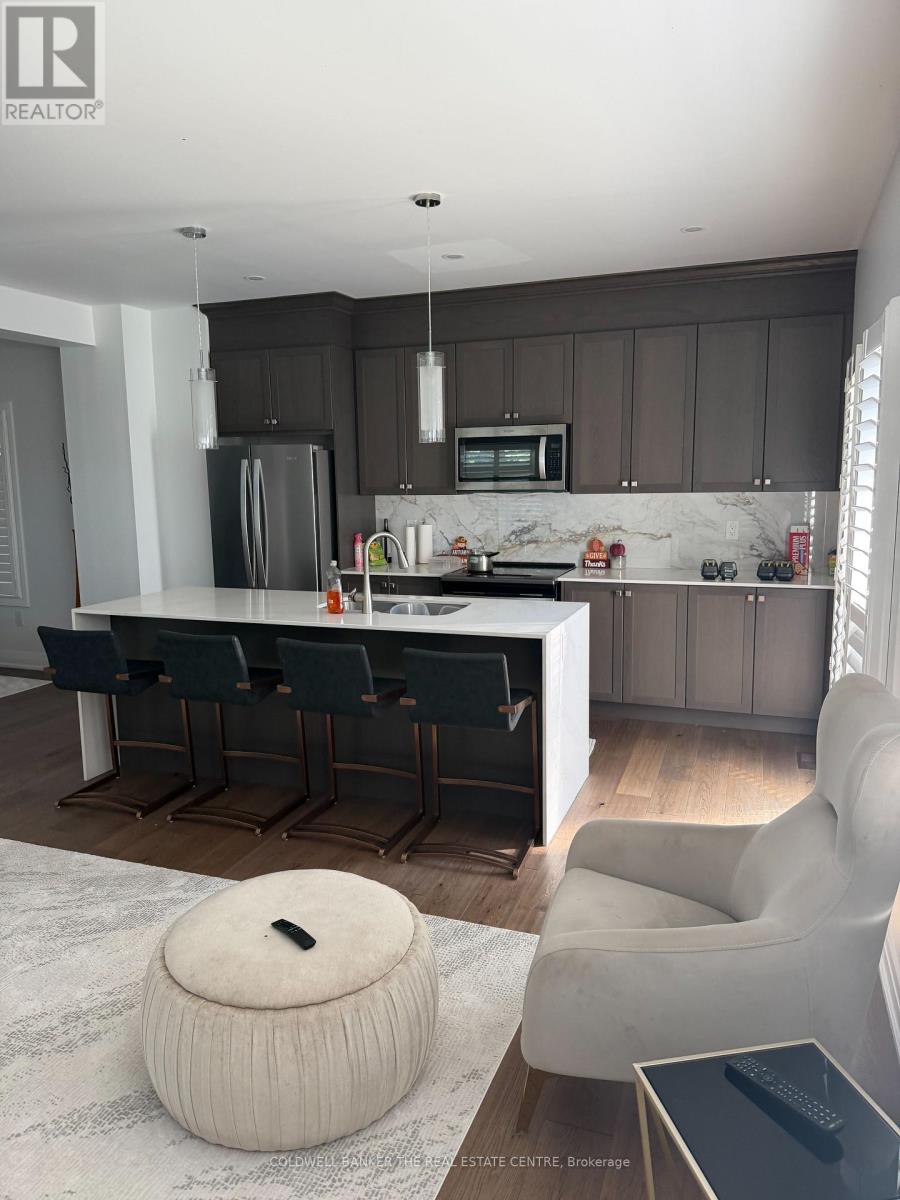 Upper - 25 Disney Court, Whitby, Ontario  L1R 2X7 - Photo 6 - E13213926