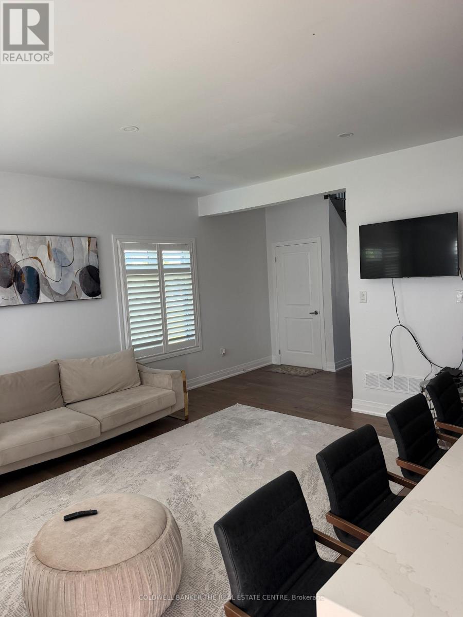 Upper - 25 Disney Court, Whitby, Ontario  L1R 2X7 - Photo 7 - E13213926