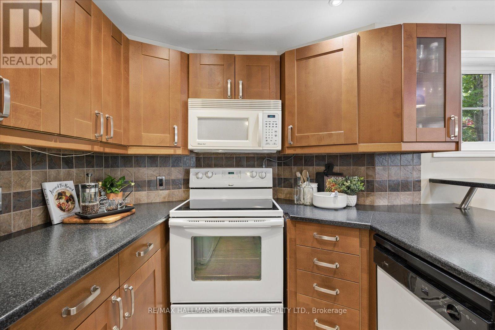 1028 Highbrooke Court, Oshawa, Ontario  L1K 2K6 - Photo 33 - E13213996