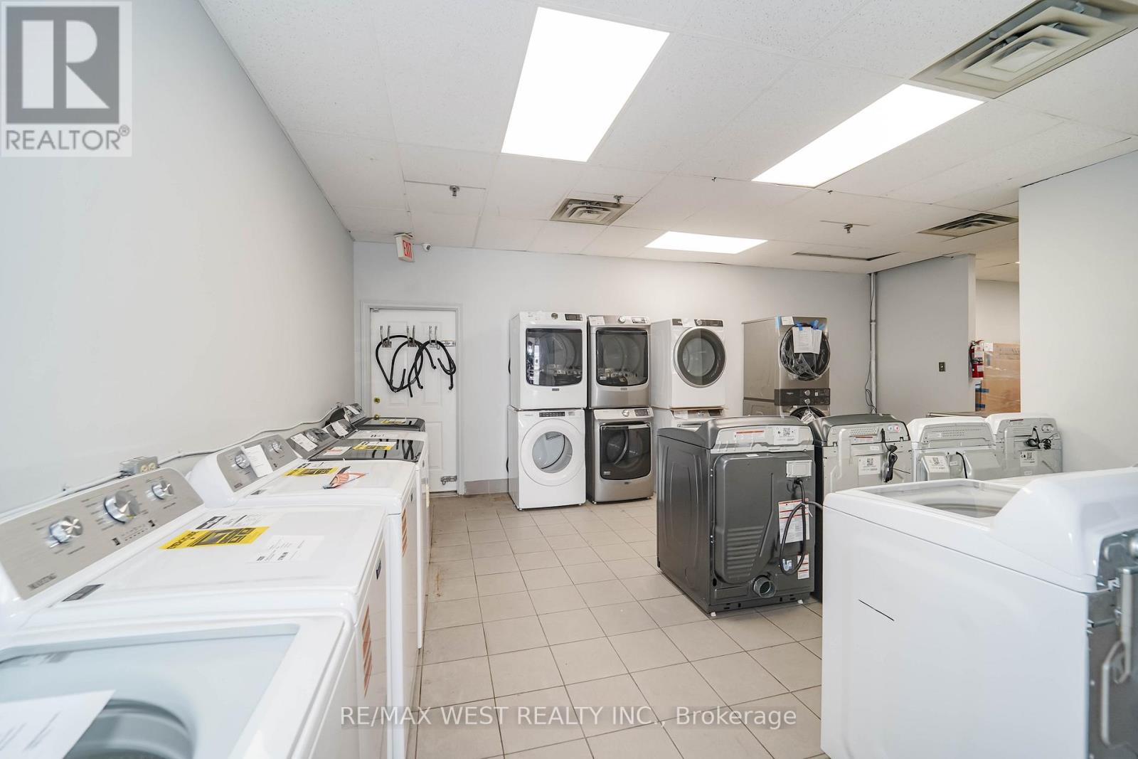 3 - 176 Bullock Drive, Markham, Ontario  L3P 7N1 - Photo 4 - N13213858
