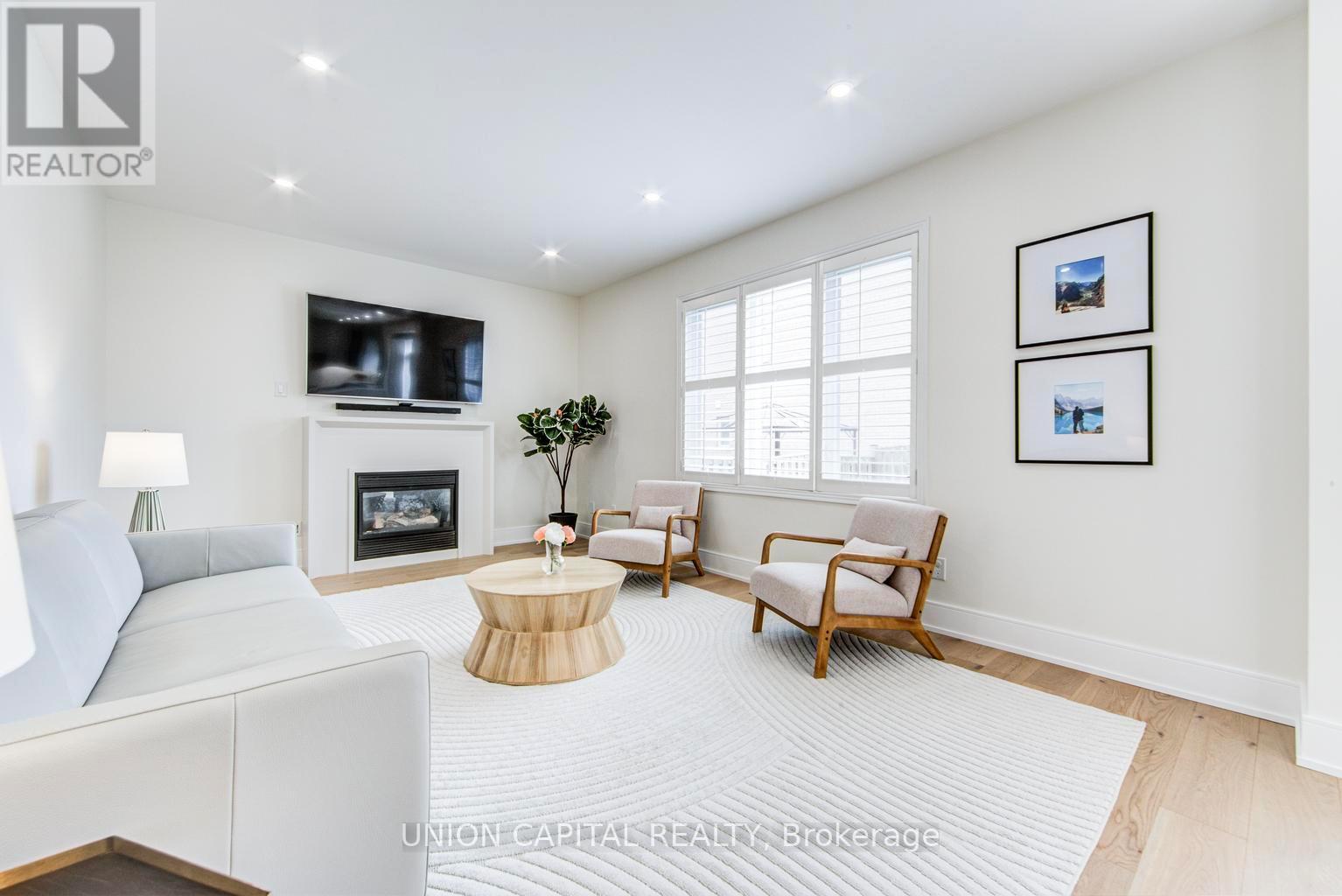69 Southbrook Crescent, Markham, Ontario  L6C 2H6 - Photo 18 - N13213872