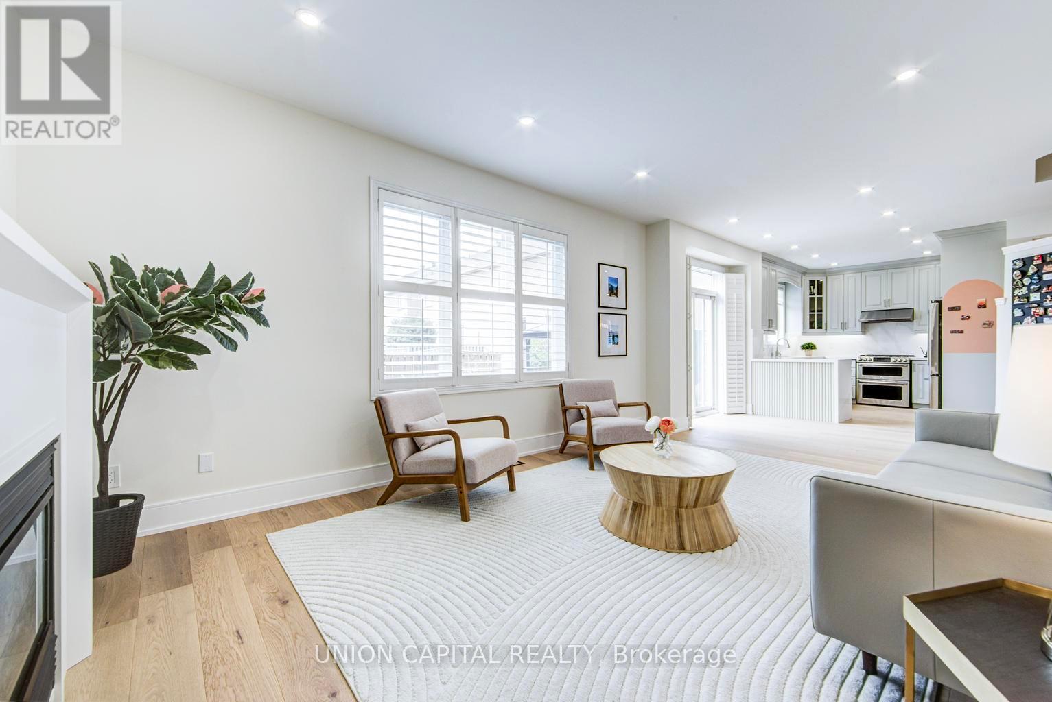 69 Southbrook Crescent, Markham, Ontario  L6C 2H6 - Photo 19 - N13213872