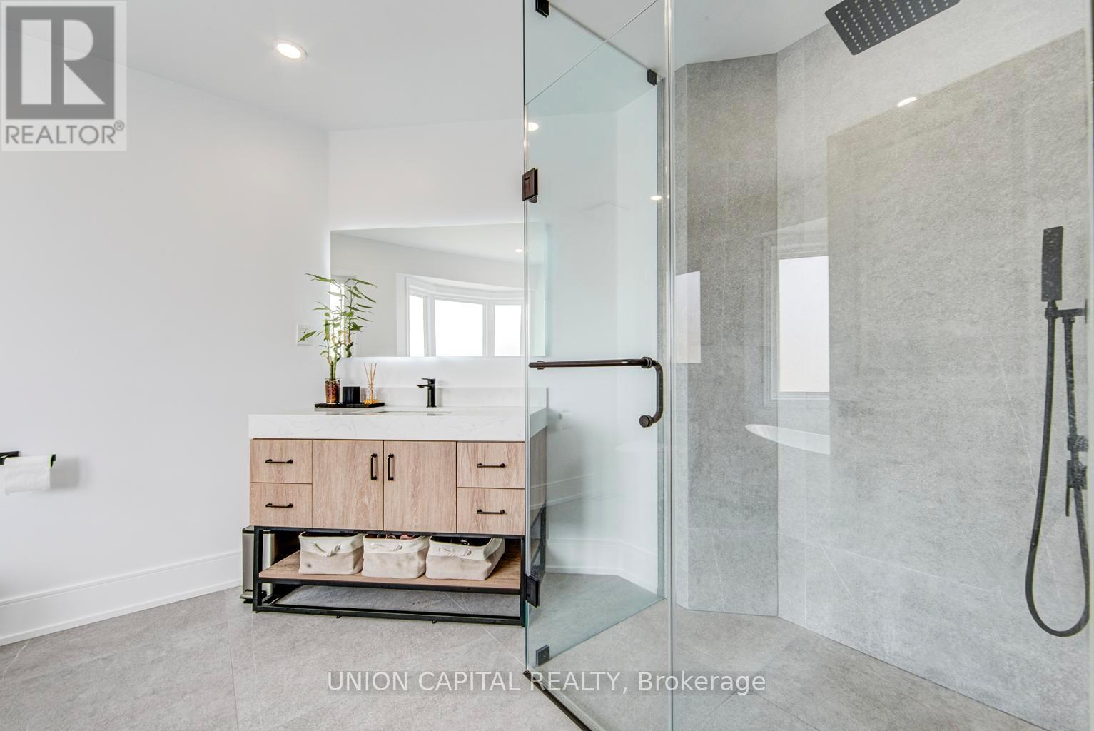 69 Southbrook Crescent, Markham, Ontario  L6C 2H6 - Photo 29 - N13213872