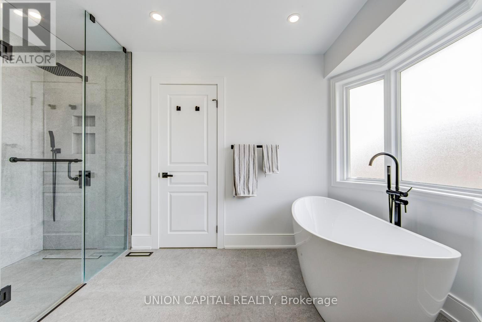 69 Southbrook Crescent, Markham, Ontario  L6C 2H6 - Photo 32 - N13213872