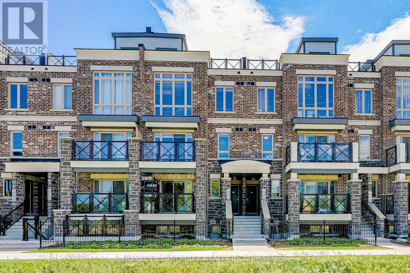 2213 - 10 Westmeath Lane N, Markham, Ontario  L6B 1N5 - Photo 2 - N13213910