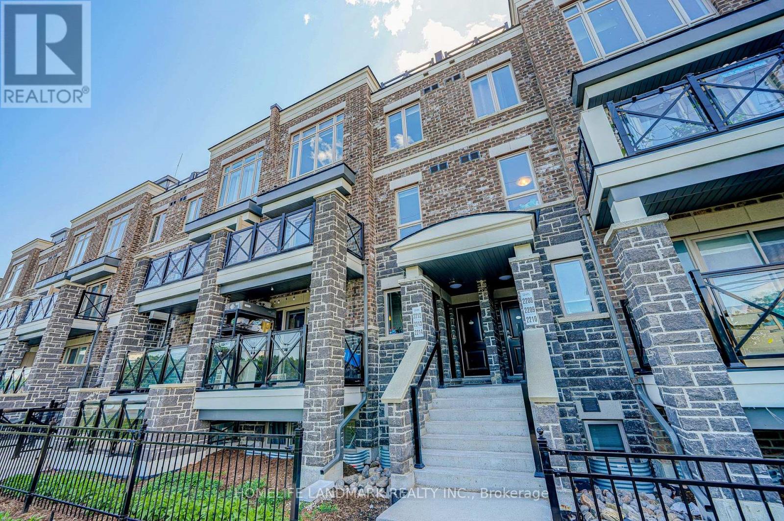 2213 - 10 Westmeath Lane N, Markham, Ontario  L6B 1N5 - Photo 3 - N13213910
