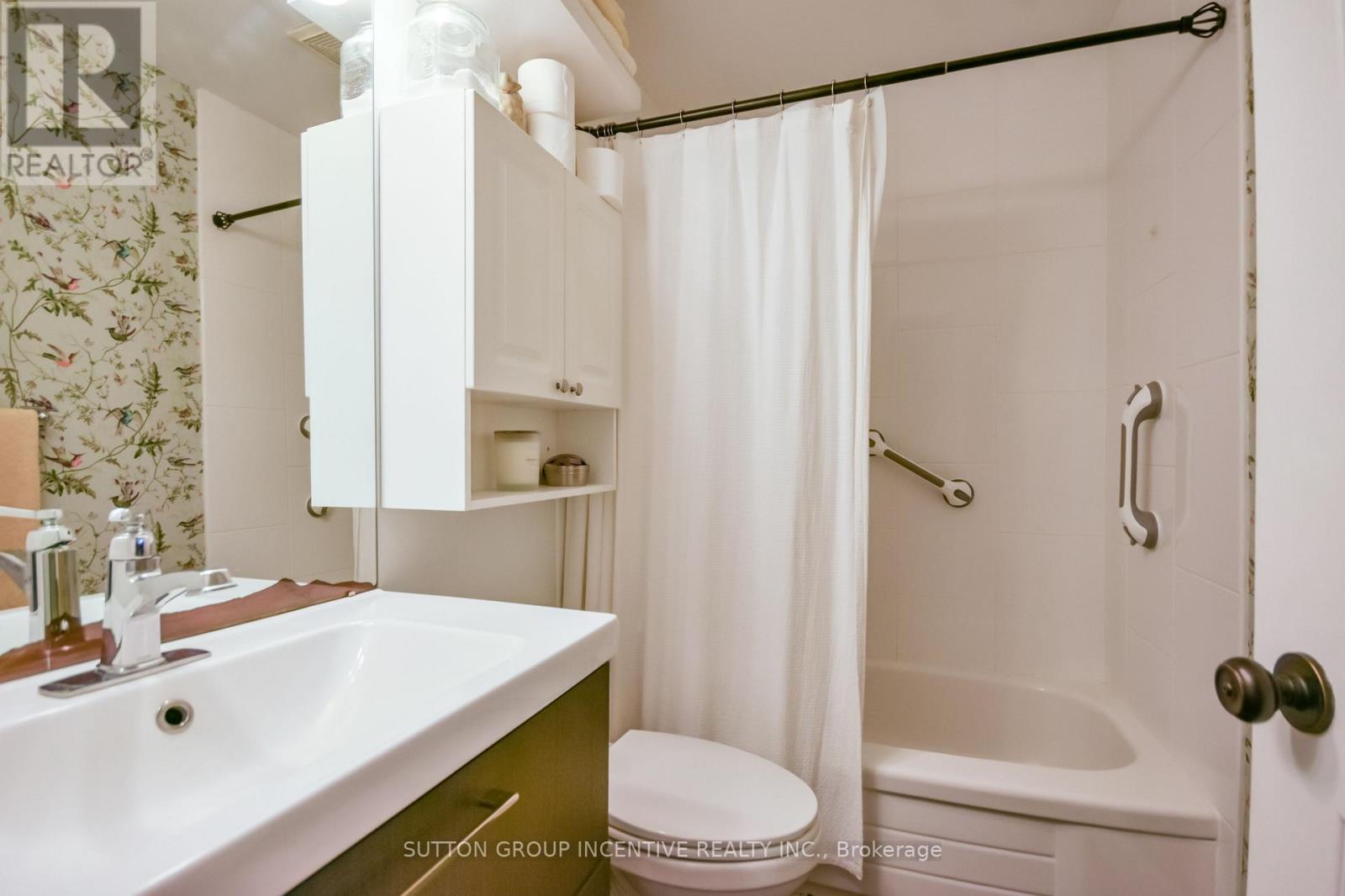 2 Hewitt Place, Barrie, Ontario  L4M 7B4 - Photo 27 - S13213900
