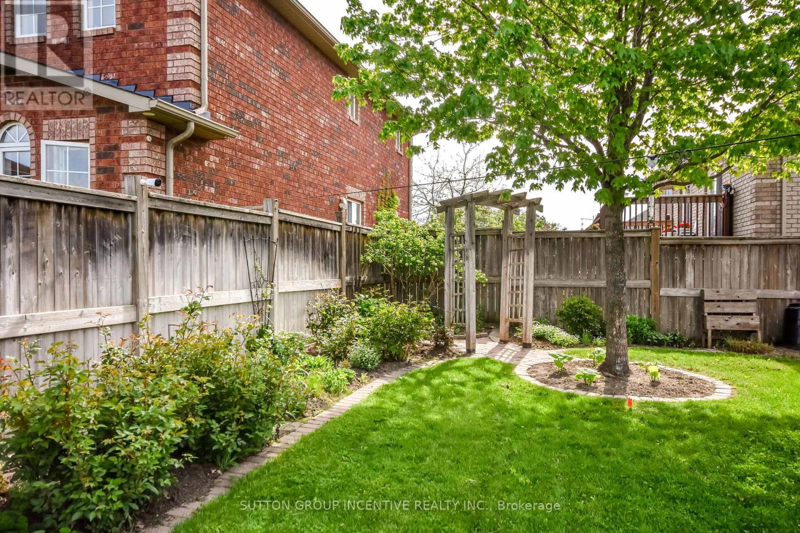 2 Hewitt Place, Barrie, Ontario  L4M 7B4 - Photo 38 - S13213900