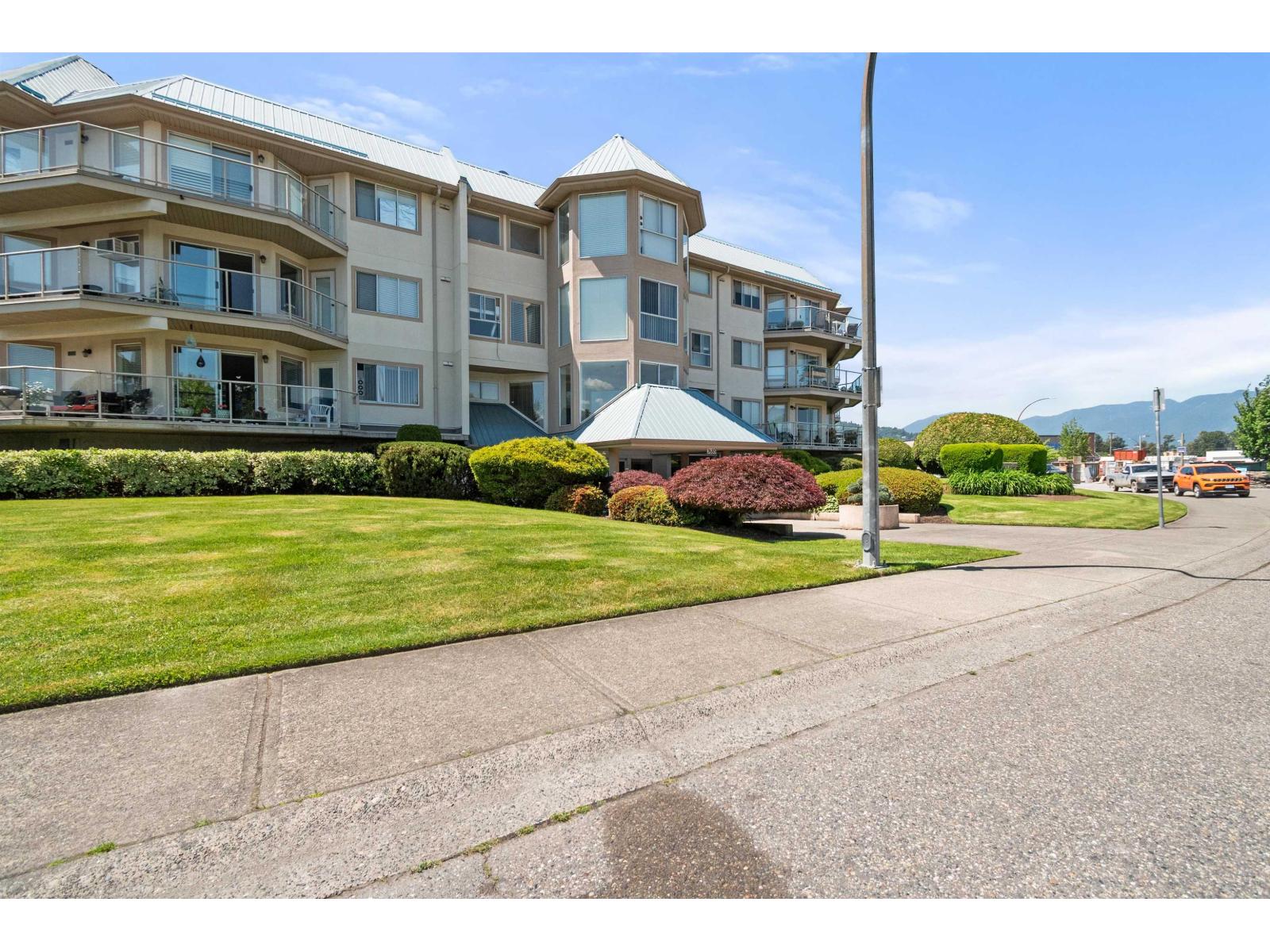 112 7685 Amber Drive, Sardis West Vedder, Chilliwack, British Columbia  V2R 3P3 - Photo 2 - R3128681
