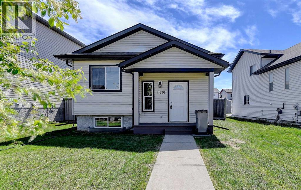11261 75a Avenue, Grande Prairie, Alberta  T8W 0C3 - Photo 1 - A2308626