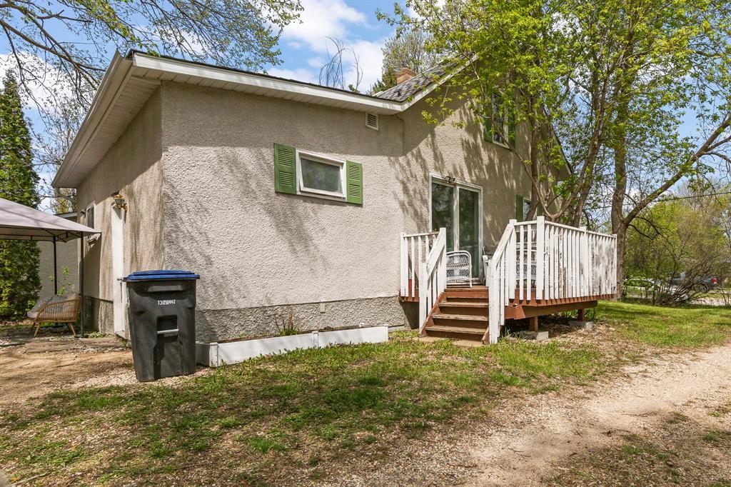 216 Mckenzie Avenue, Steinbach, Manitoba  R5G 0K6 - Photo 2 - 202611803