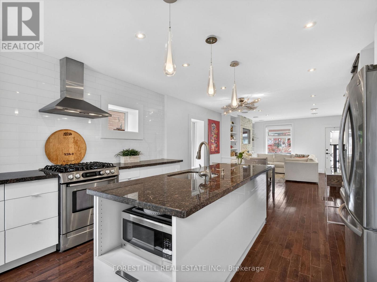1045 Dovercourt Road, Toronto, Ontario  M6H 2X7 - Photo 11 - W13213876