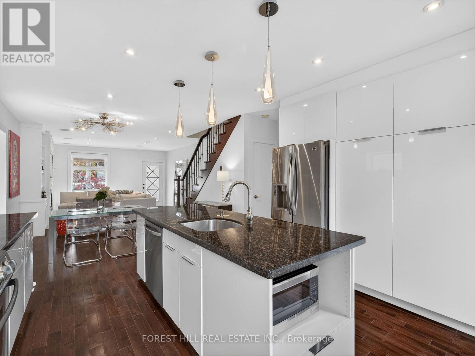 1045 Dovercourt Road, Toronto, Ontario  M6H 2X7 - Photo 12 - W13213876