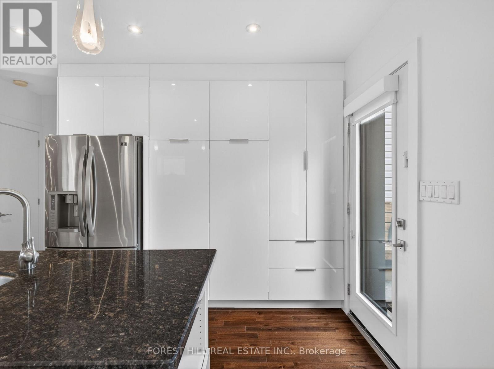 1045 Dovercourt Road, Toronto, Ontario  M6H 2X7 - Photo 13 - W13213876