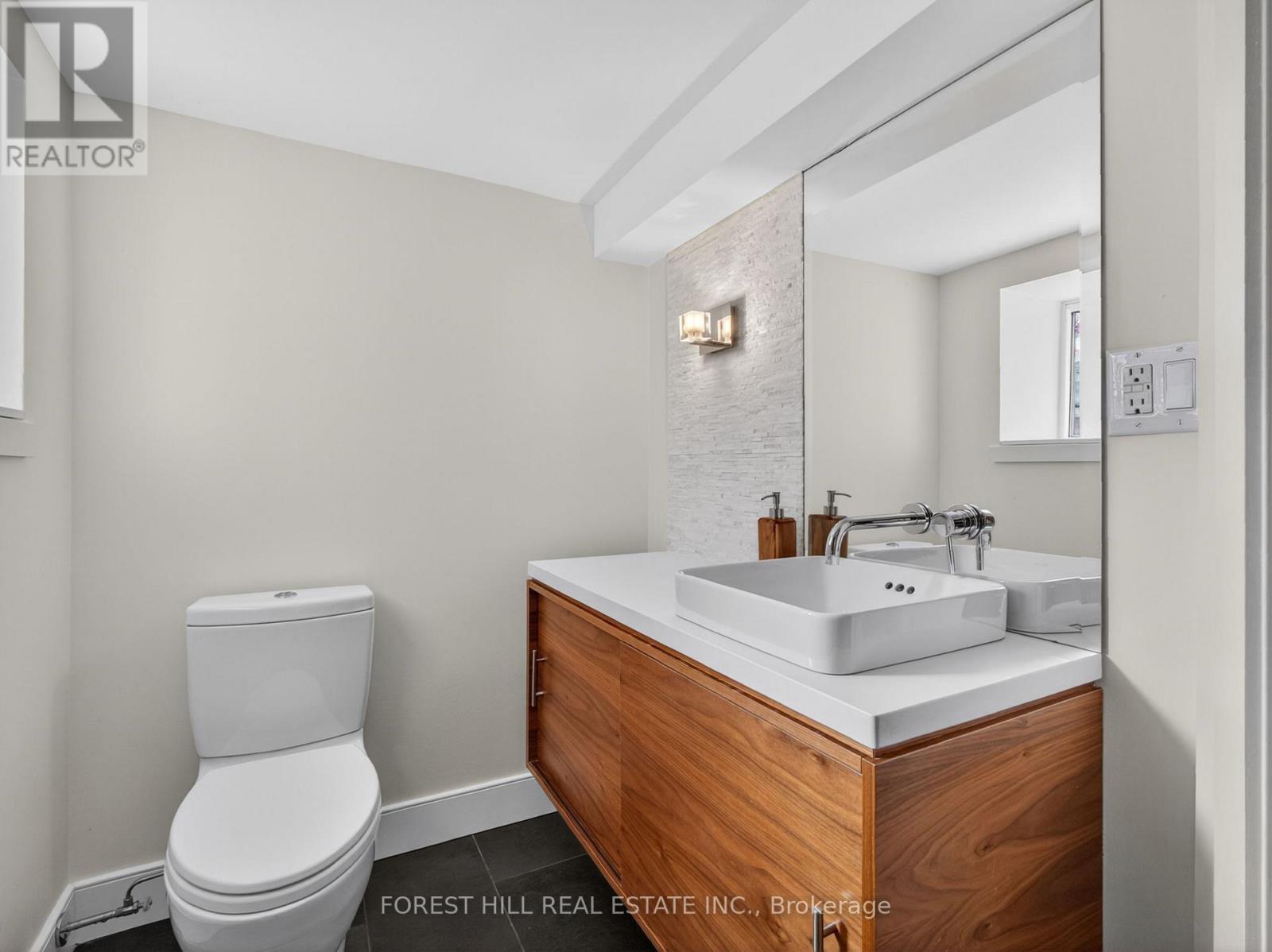 1045 Dovercourt Road, Toronto, Ontario  M6H 2X7 - Photo 33 - W13213876
