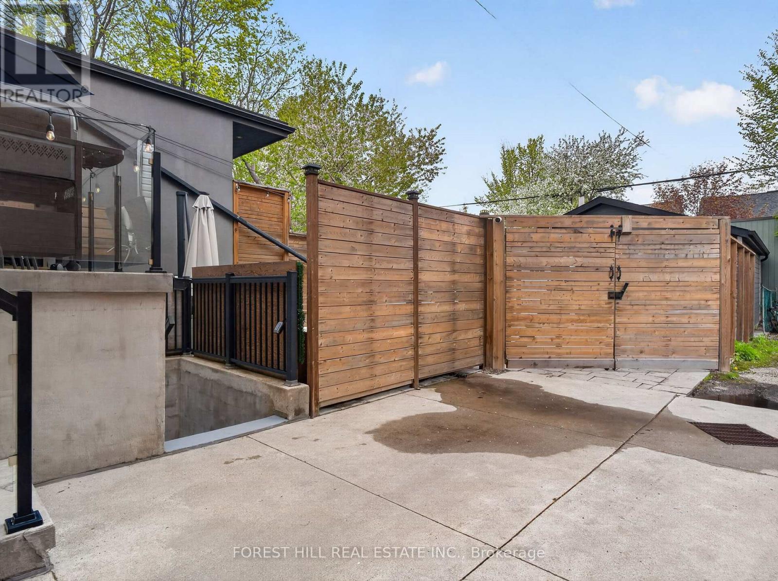 1045 Dovercourt Road, Toronto, Ontario  M6H 2X7 - Photo 42 - W13213876