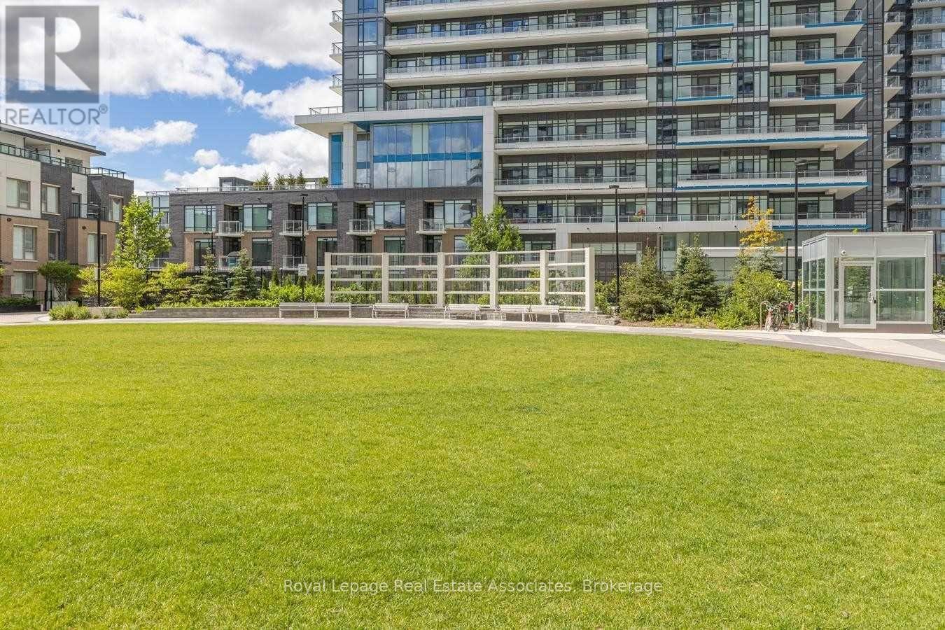 315 - 2560 Eglinton Avenue W, Mississauga, Ontario  L5M 0Y3 - Photo 3 - W13213896