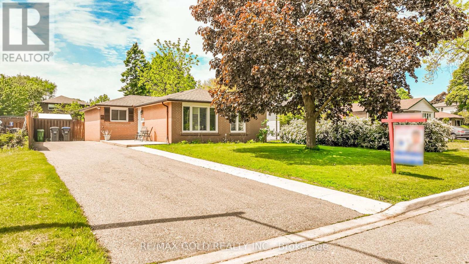 29 DUKE ROAD, Brampton, Ontario