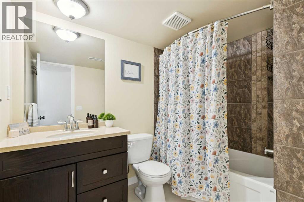 15 Valley Stream Manor Nw, Calgary, Alberta  T3B 5V9 - Photo 33 - A2307956