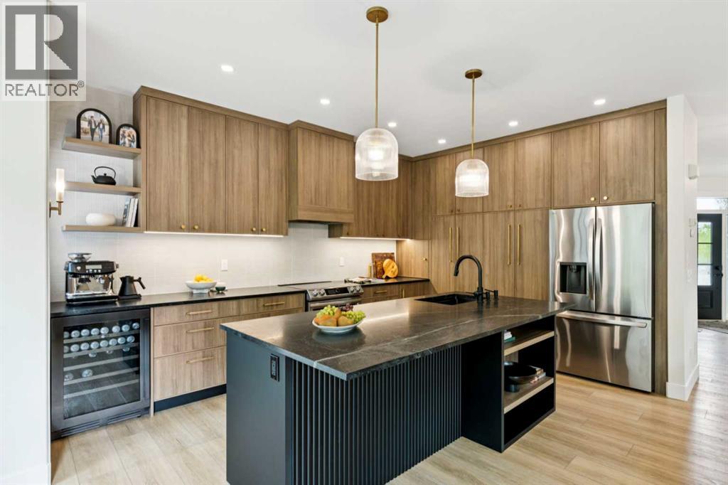 15 Valley Stream Manor Nw, Calgary, Alberta  T3B 5V9 - Photo 1 - A2307956