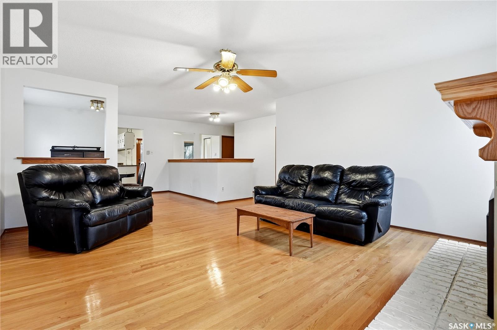 155 J.j. Thiessen Crescent, Saskatoon, Saskatchewan  S7K 5N9 - Photo 7 - SK037467