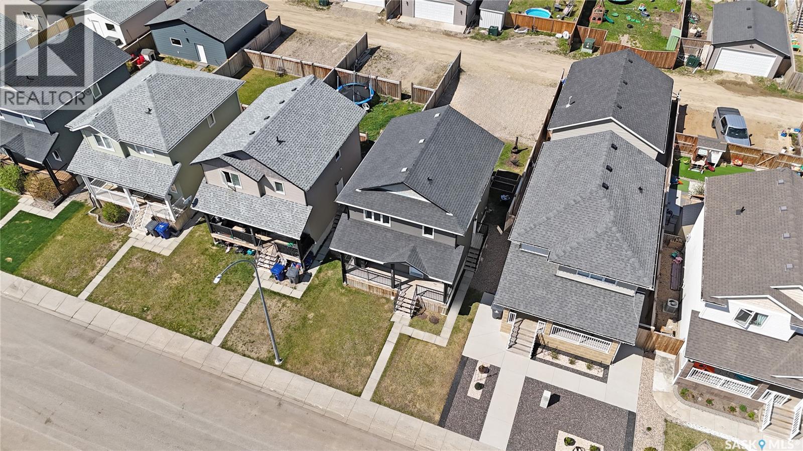 212 Martens Lane, Warman, Saskatchewan  S0K 4S3 - Photo 3 - SK037383