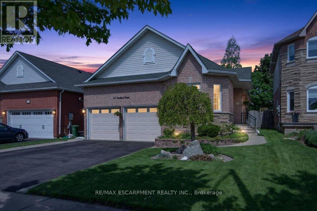 35 Pentland Road, Hamilton, Ontario  L0R 2H5 - Photo 3 - X13213854