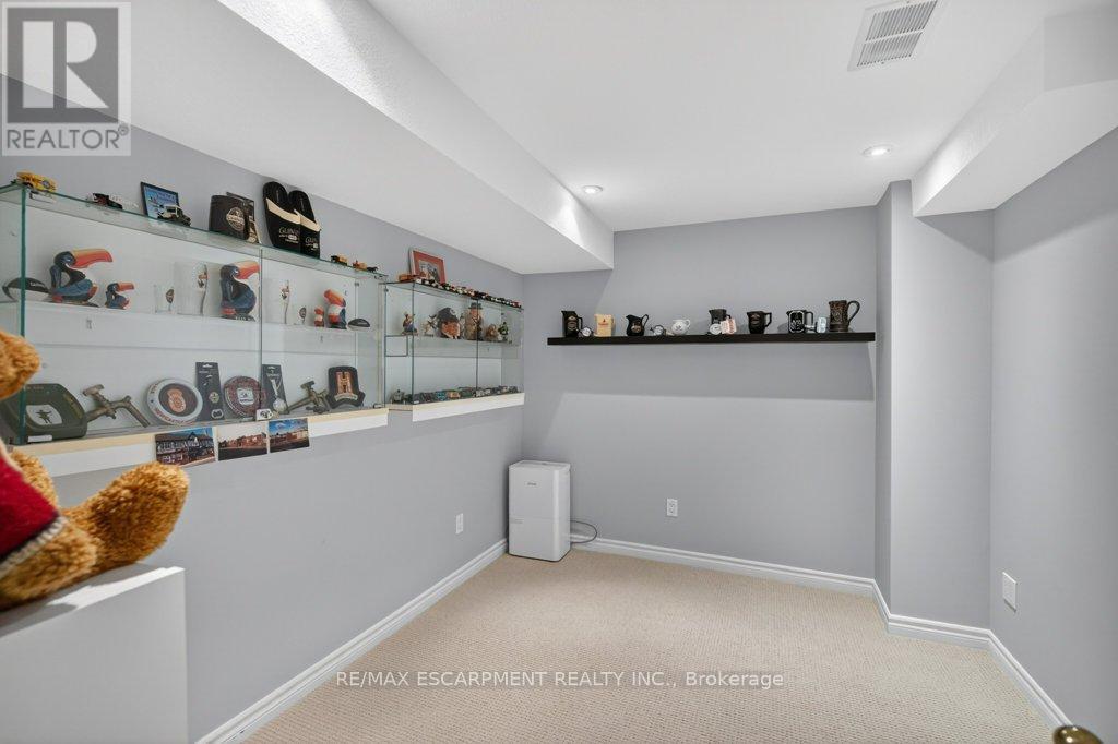 35 Pentland Road, Hamilton, Ontario  L0R 2H5 - Photo 38 - X13213854