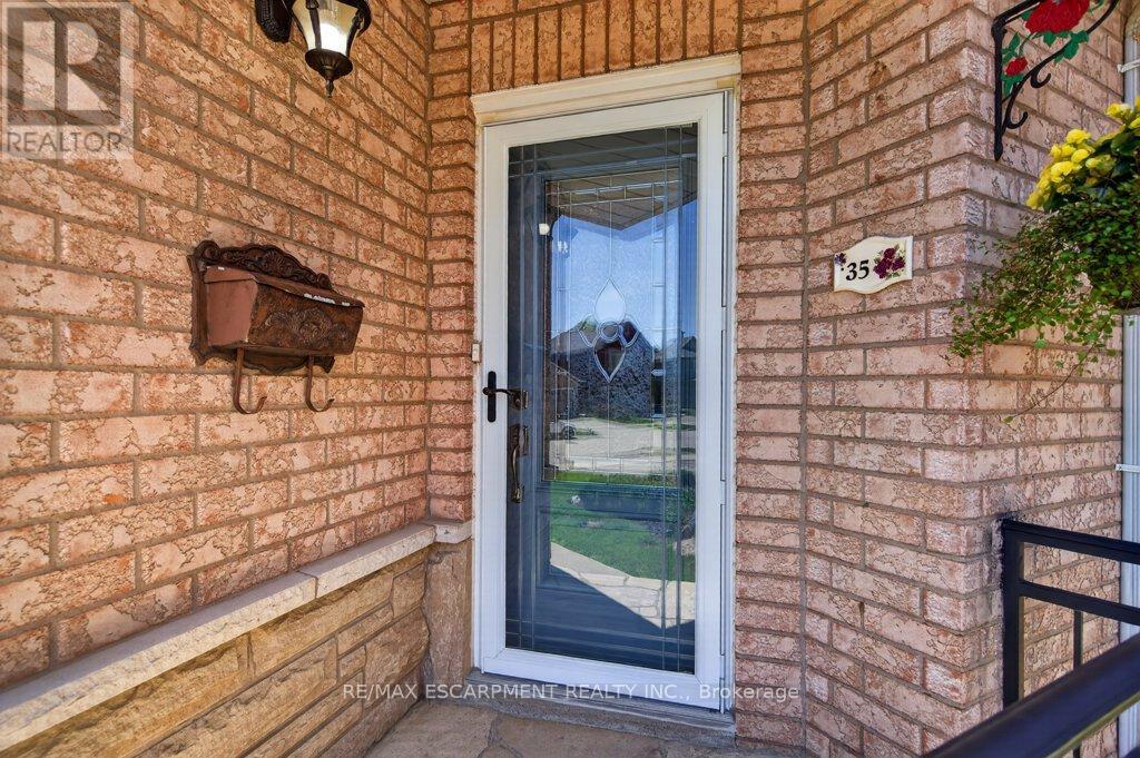 35 Pentland Road, Hamilton, Ontario  L0R 2H5 - Photo 5 - X13213854