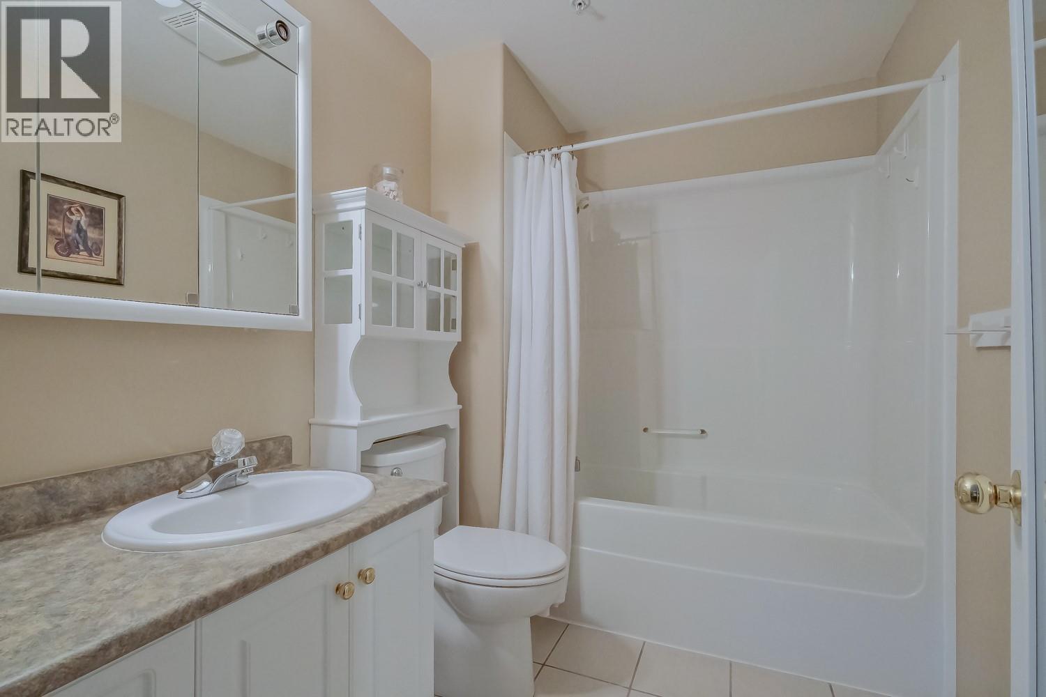 2255 Atkinson Street Unit# 202, Penticton, British Columbia  V2A 8R7 - Photo 25 - 10389407