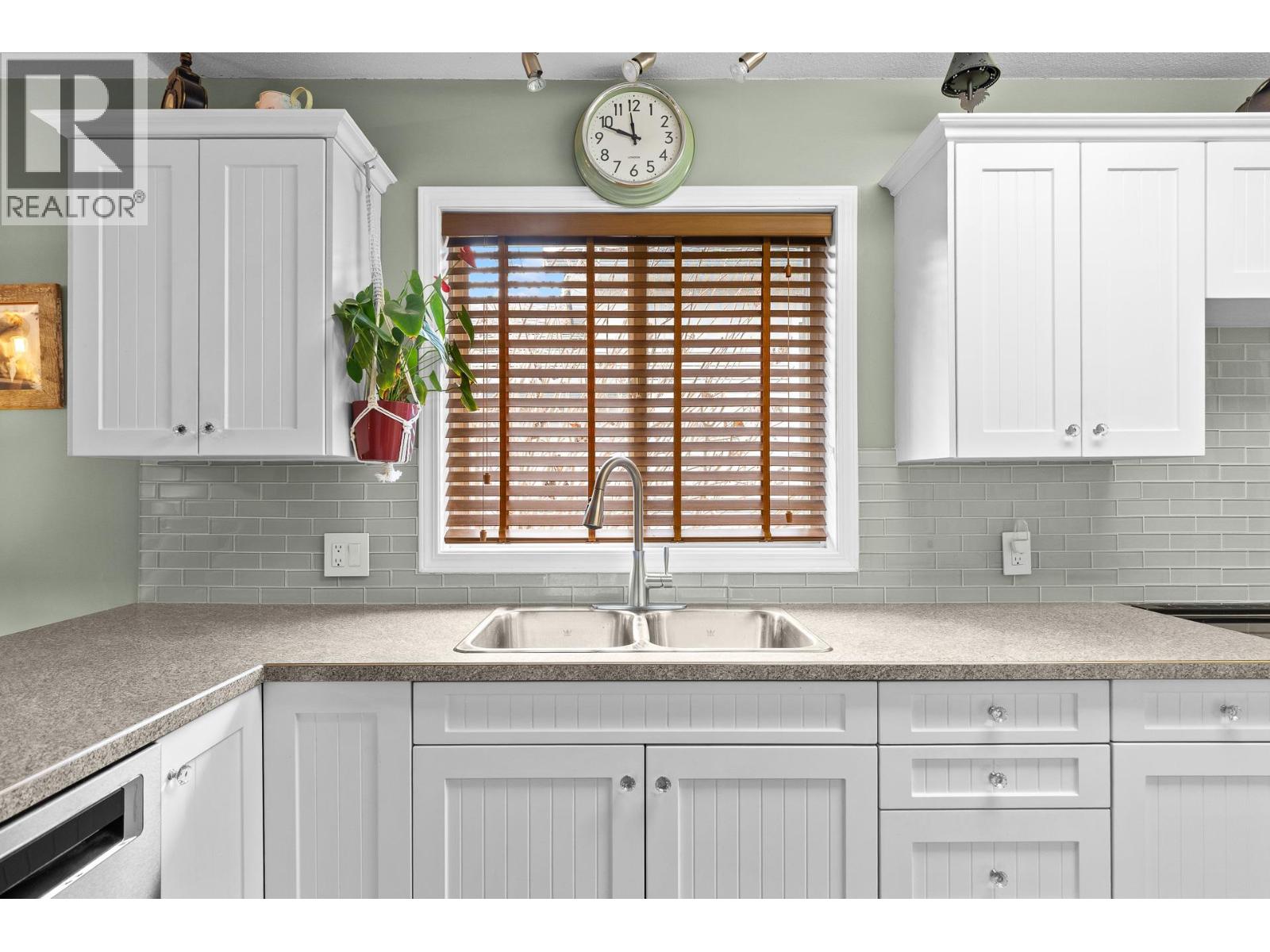 190 Ritchie Court, Kelowna, British Columbia  V1V 2A8 - Photo 14 - 10389233