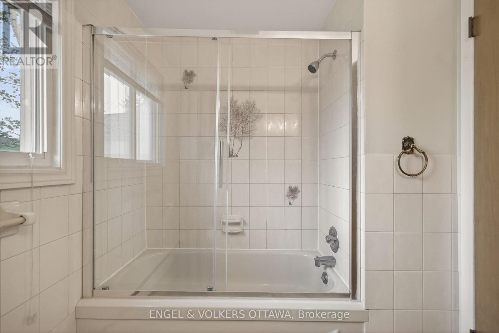 1166 Castle Hill Crescent, Ottawa, Ontario  K2C 2A8 - Photo 15 - X13211730