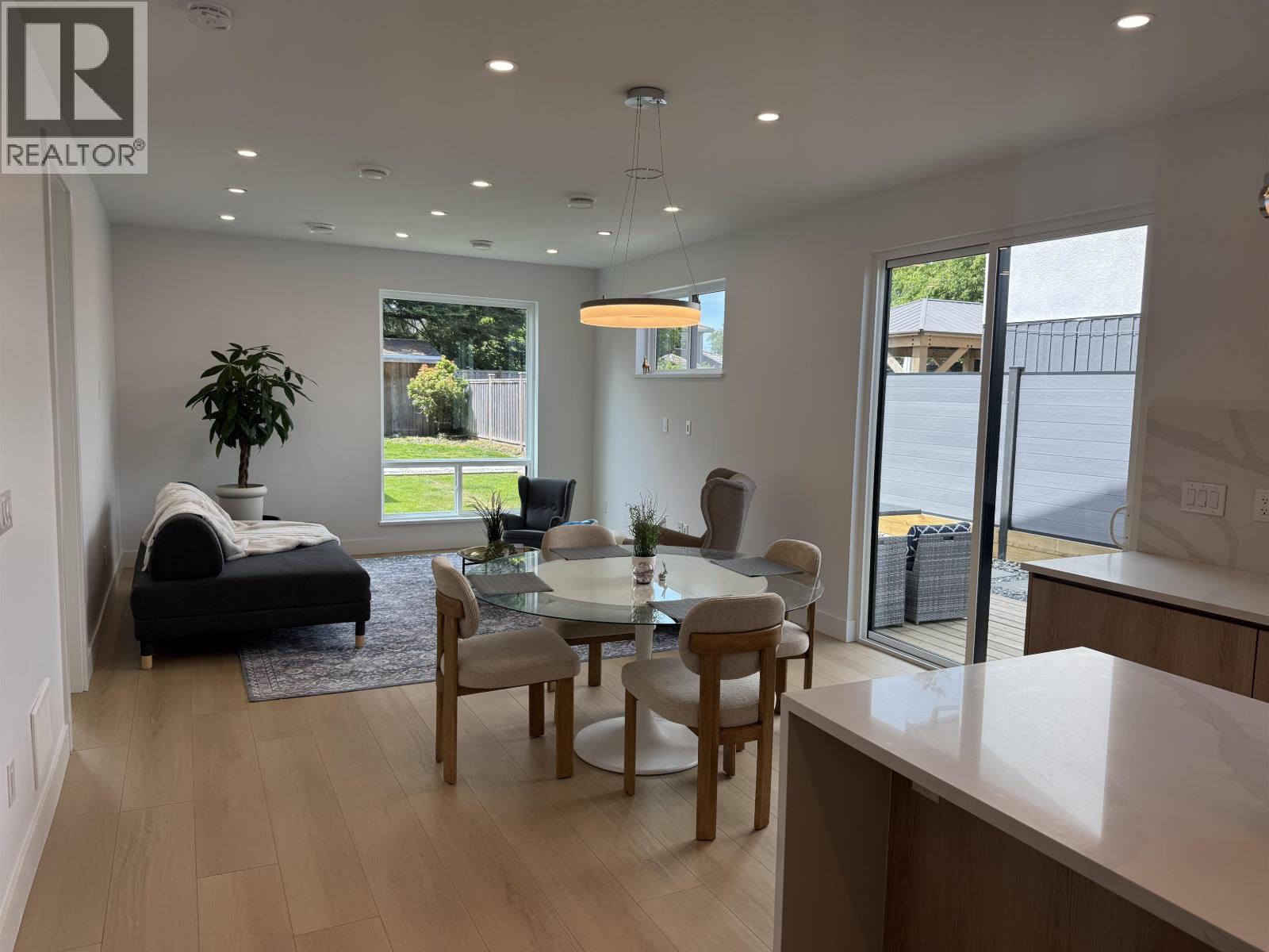 967 52a Street, Delta, British Columbia  V4M 3A1 - Photo 5 - R3090257