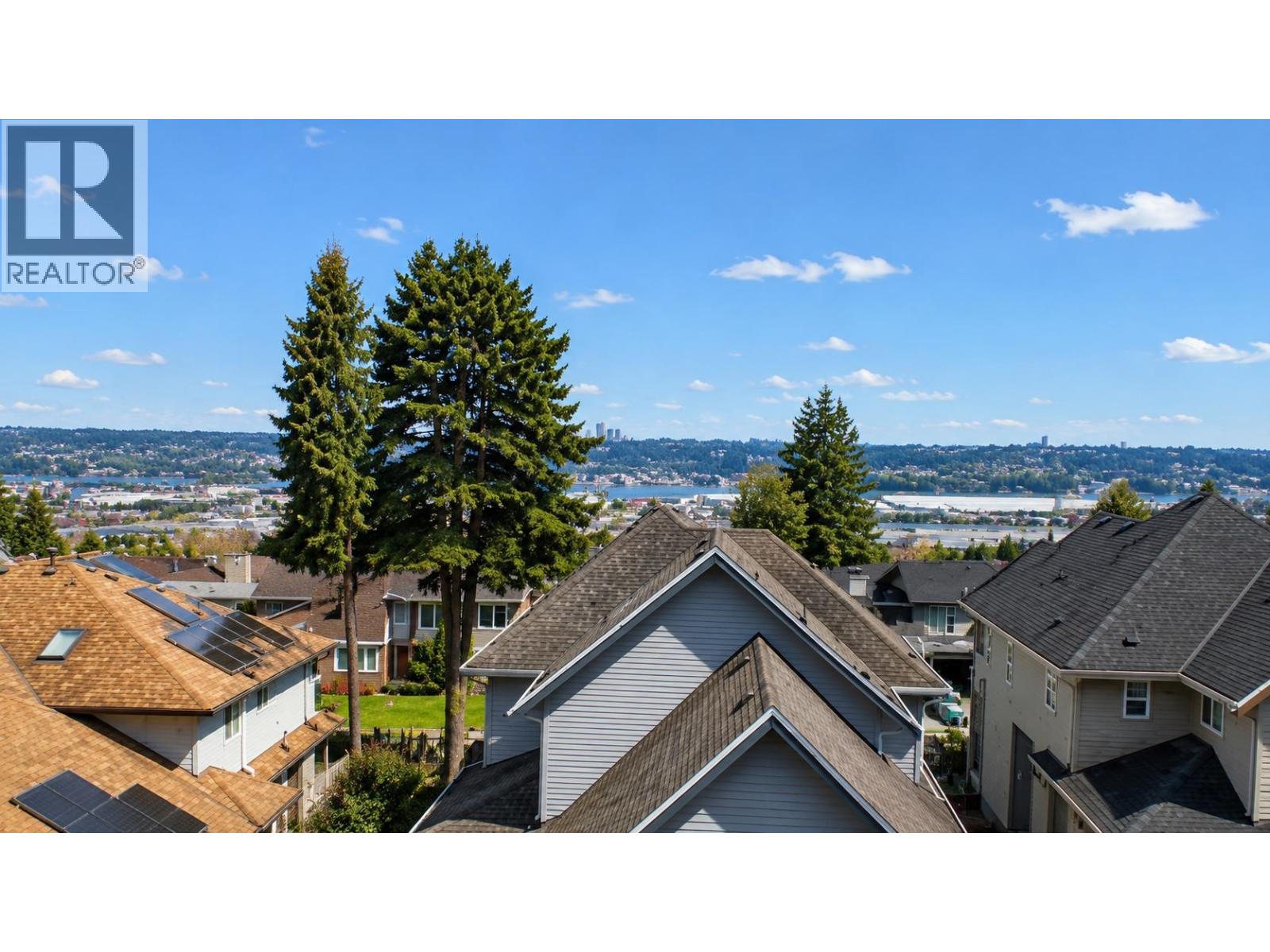 1044-1046 Madore Avenue, Coquitlam, British Columbia  V3K 3B8 - Photo 4 - R3129502