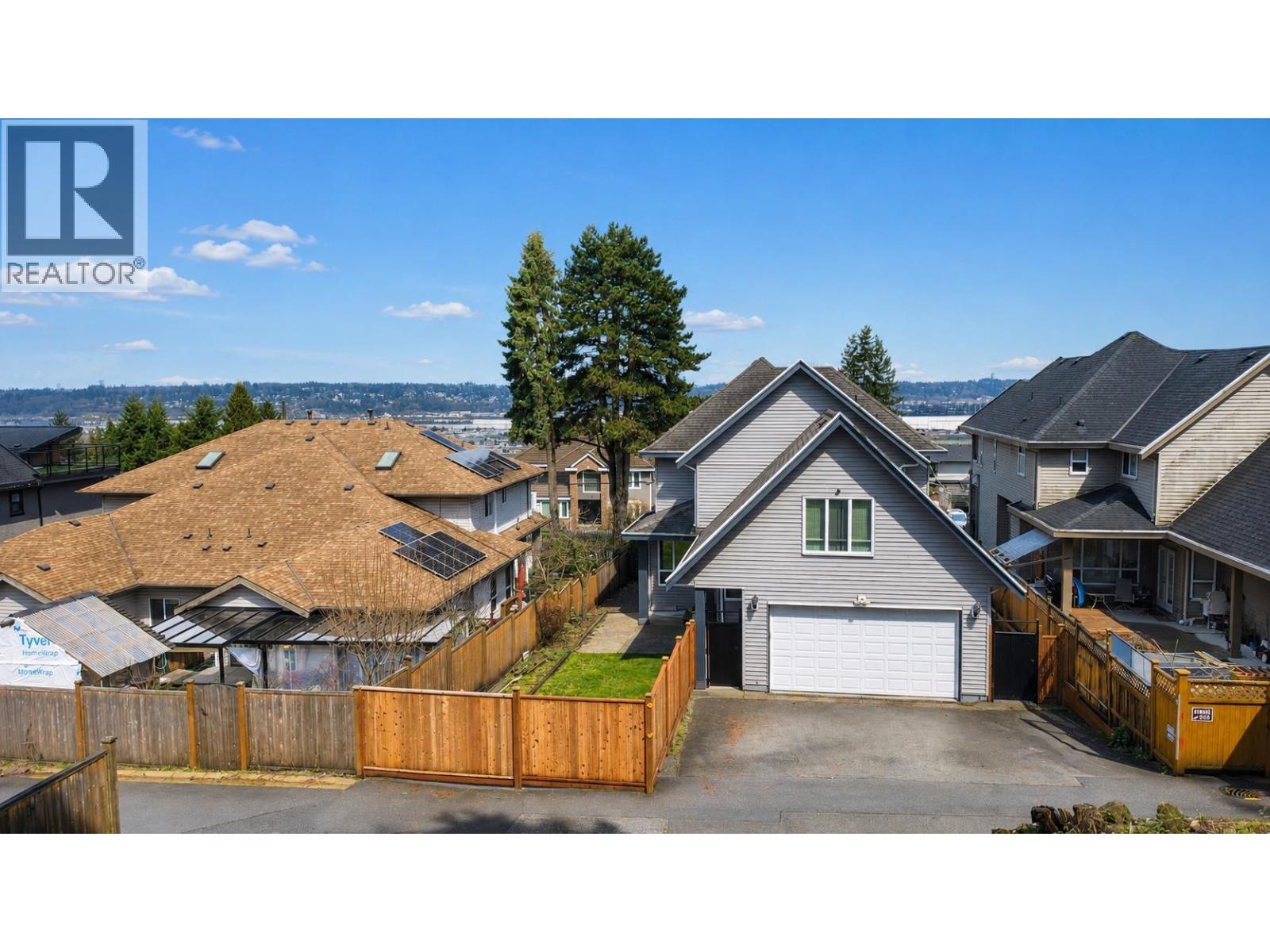1044-1046 Madore Avenue, Coquitlam, British Columbia  V3K 3B8 - Photo 5 - R3129502