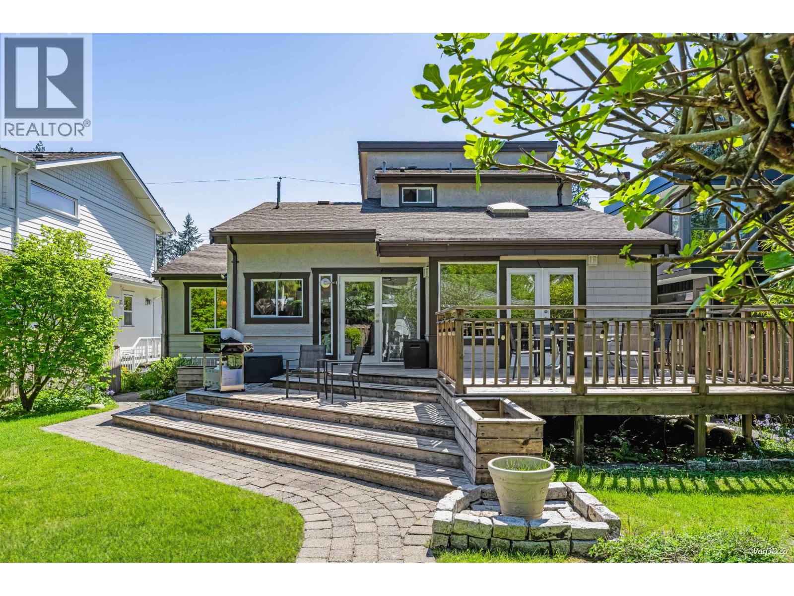 1140 W 20th Street, North Vancouver, British Columbia  V7P 2B7 - Photo 3 - R3128560
