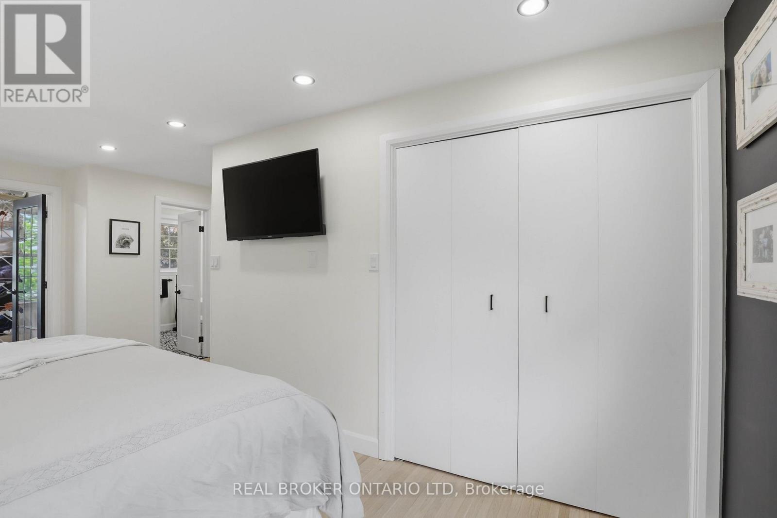 196 Wychwood Park, London North, Ontario  N6G 1R9 - Photo 21 - X13214076