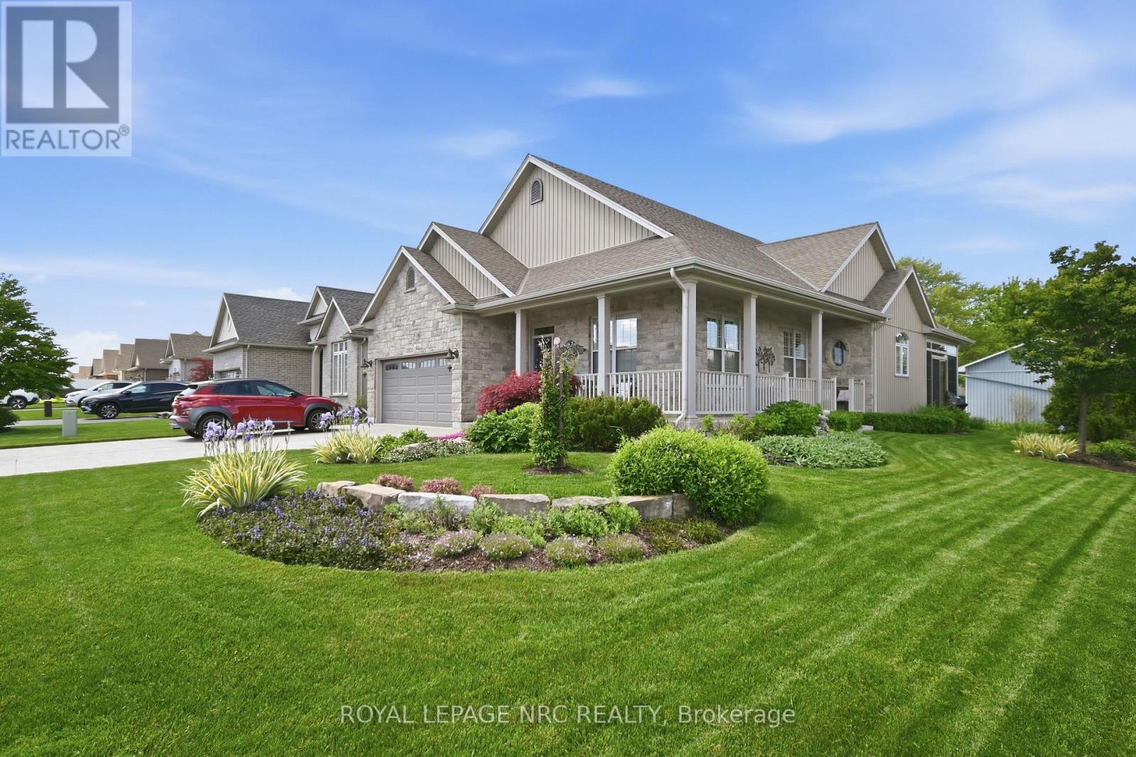 3930 Village Creek Drive, Fort Erie, Ontario  L0S 1S0 - Photo 2 - X12934410