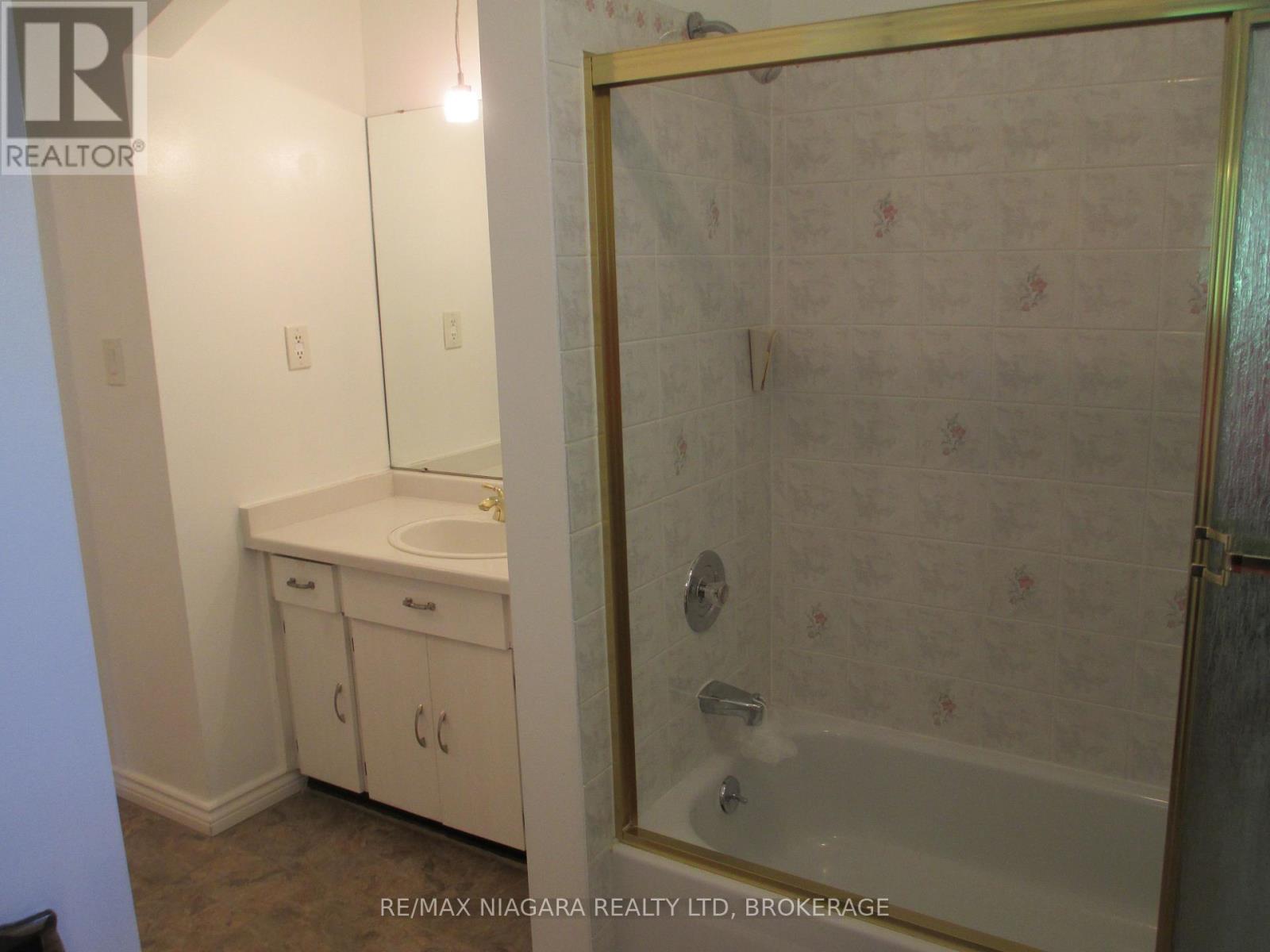 1452 Garrison Road, Fort Erie, Ontario  L2A 1P6 - Photo 28 - X13178654