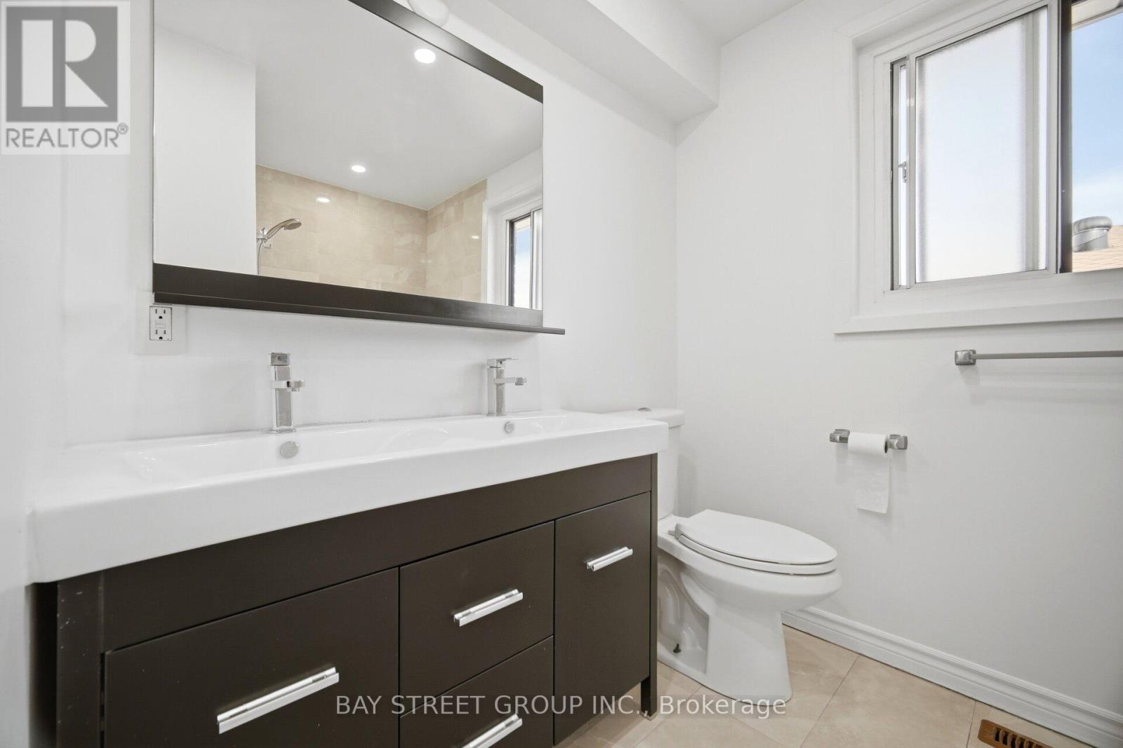 44 Duncanwoods Drive, Toronto, Ontario  M9L 2C4 - Photo 24 - W13212048