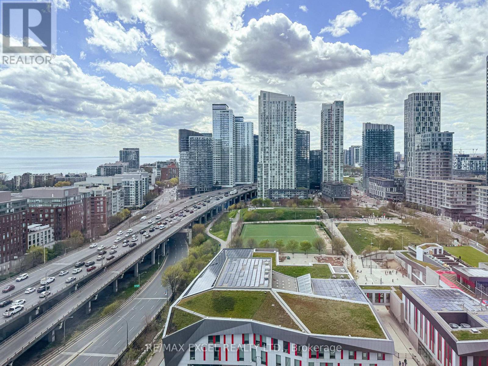 2316 - 11 BRUNEL COURT, Toronto, Ontario