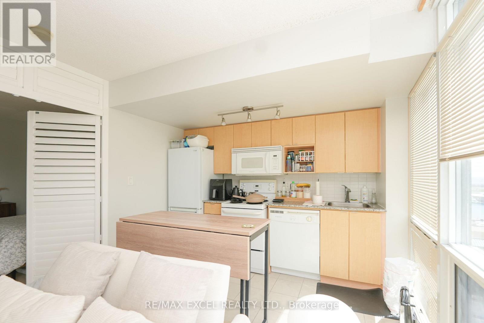 2316 - 11 Brunel Court, Toronto, Ontario  M5V 3Y3 - Photo 14 - C13159488