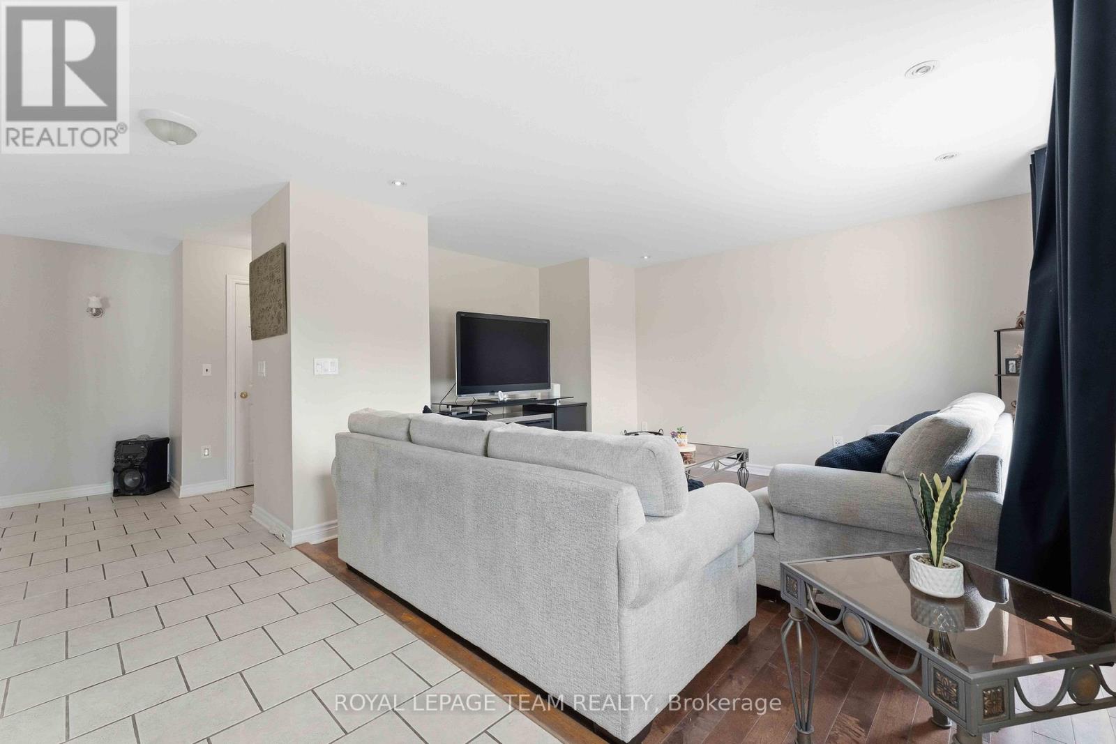 1628 Stanleyfield Crescent, Ottawa, Ontario K4P 1M7 - Photo 8 - X13214224