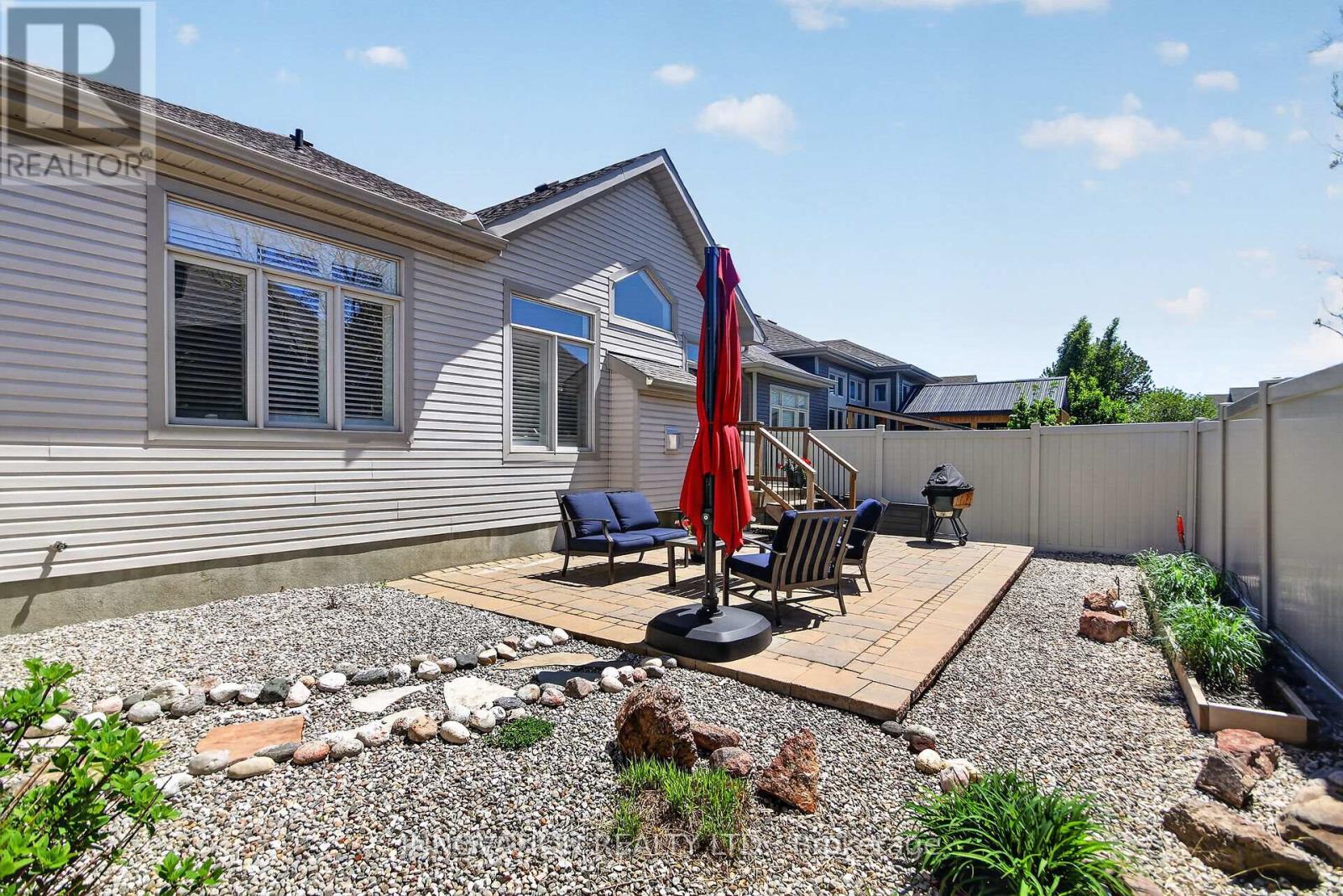 127 Elfin Grove, Ottawa, Ontario K2V 0B9 - Photo 34 - X13214274